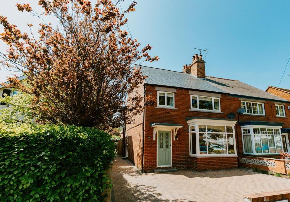 North Beach House - 3 Bedroom Fully Equipped Spacious House Perfect For Family Getaways In Bridlington Kültér fotó